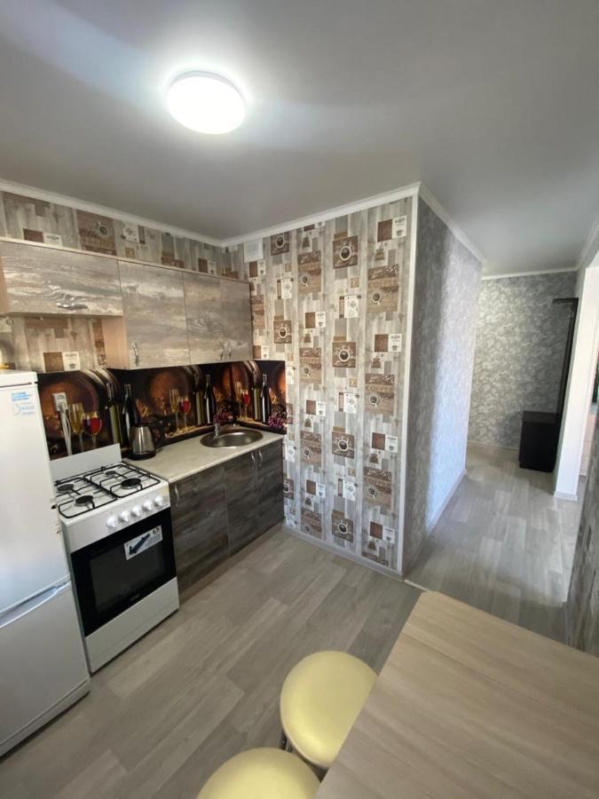 Palitra Lägenhet Petropavl Exteriör bild